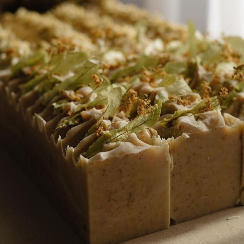 Savon artisanal naturel "Tilleul à miel" fait à la main - savon organique - soap natural - savon artisanal - savon biologique - seife natürlich - handgemachte seife